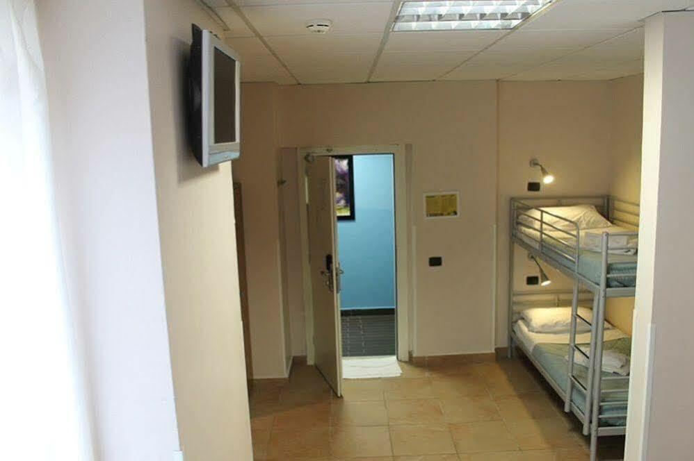Plus Florence Hostel Exterior photo